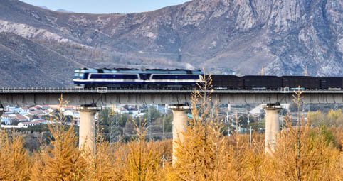 今年前5月中国铁路固定资产投资同比增5.9%