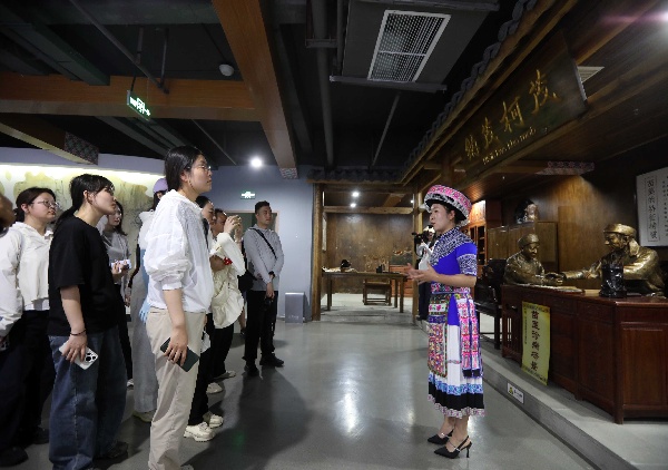 四川兴文探索民族医药传承与创新